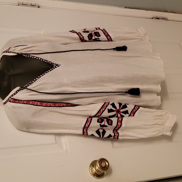 H&M White Embroidered Top - Picture 2 of 11